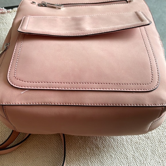 Gap backpack 🎒 great condition! Color pink ! One size - Picture 15 of 16